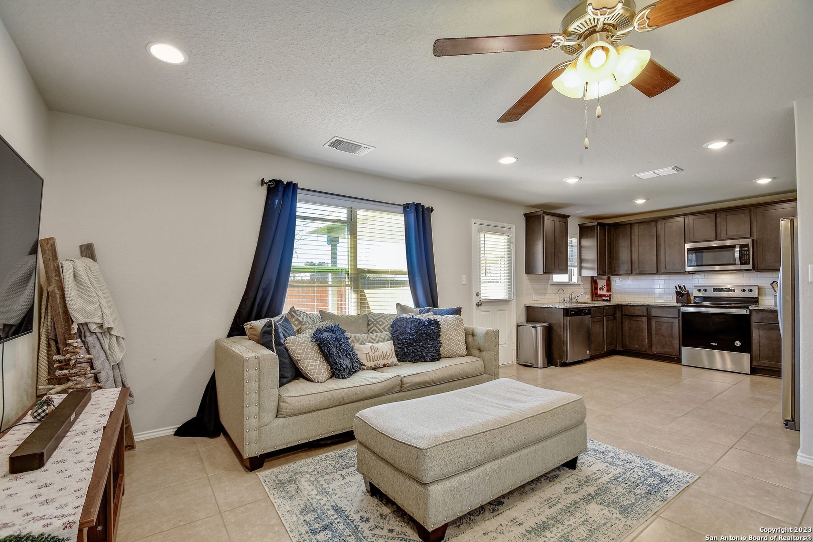 2556 Smokey Cove