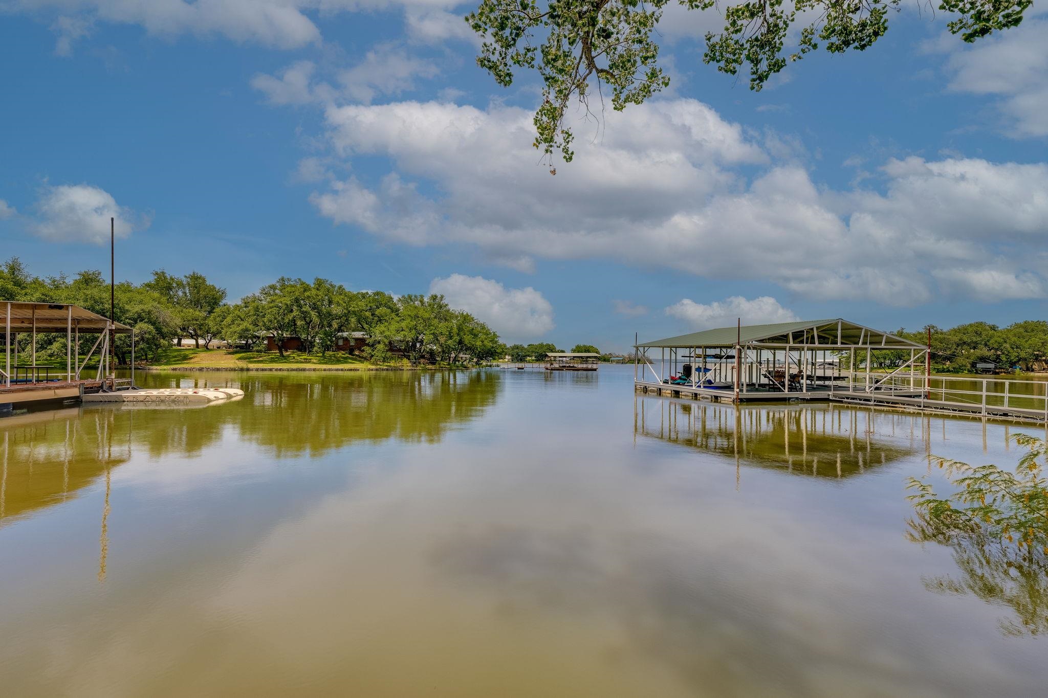 214 Island Lodges Dr