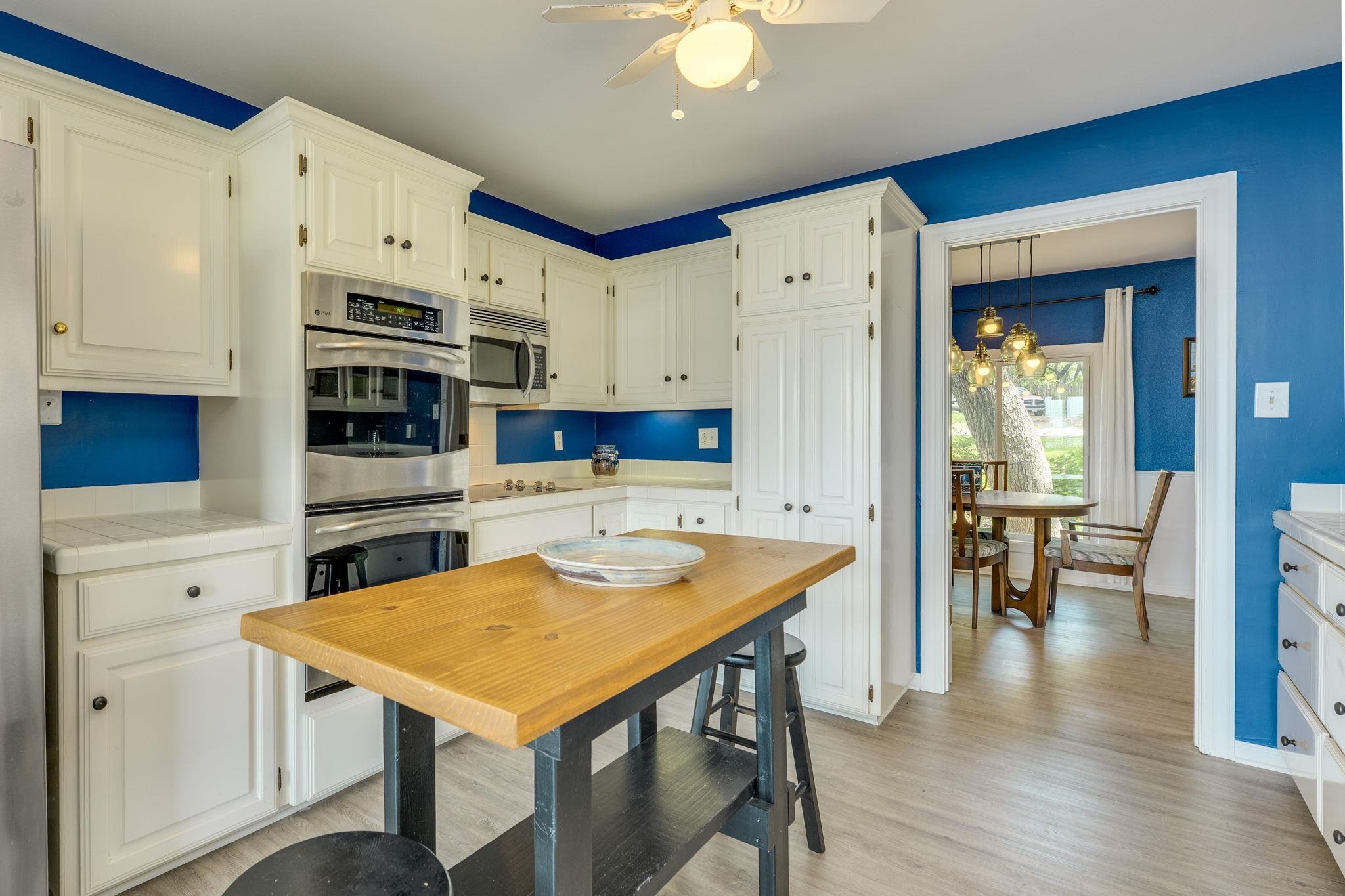 214 Island Lodges Dr