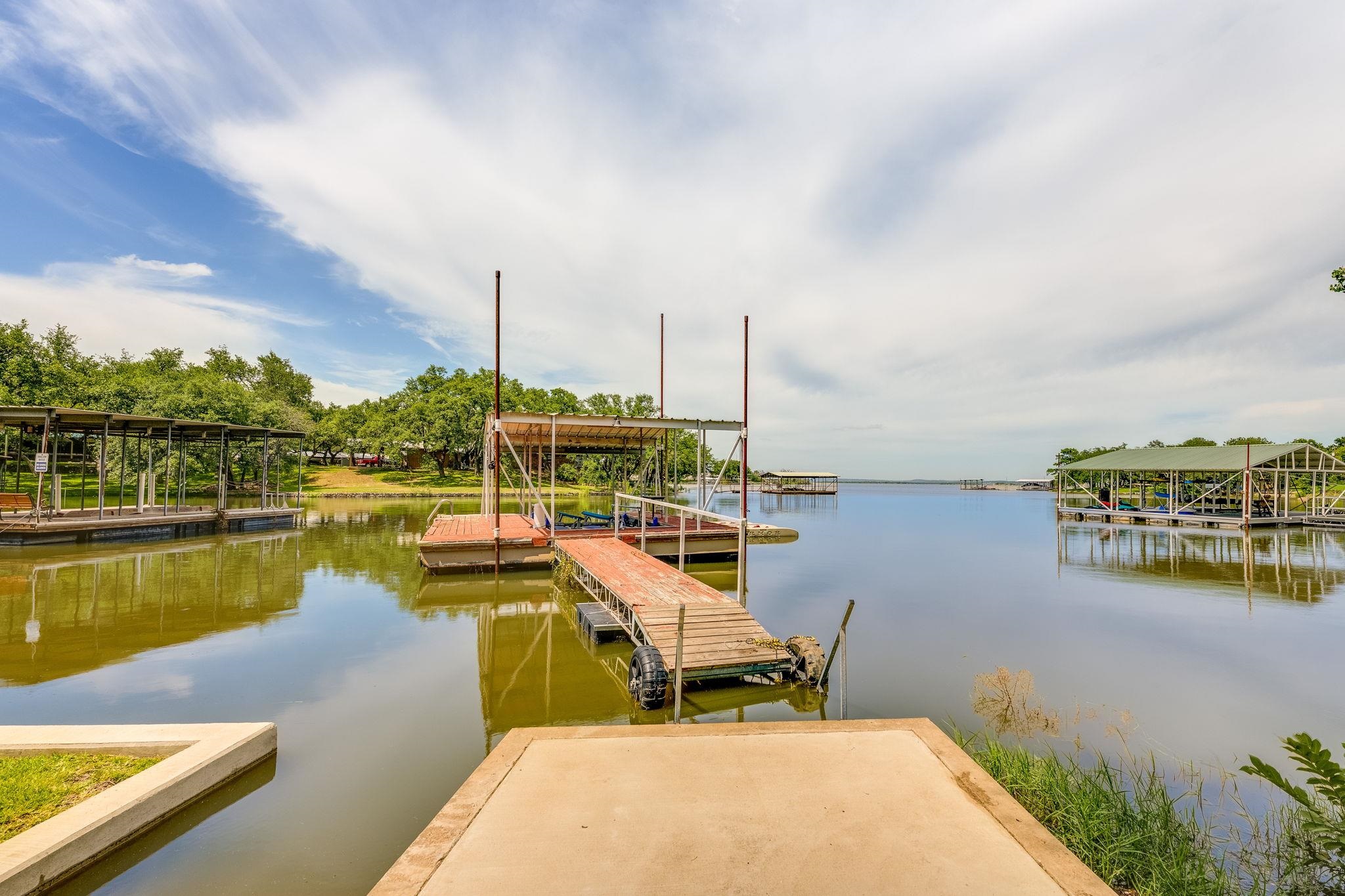 214 Island Lodges Dr