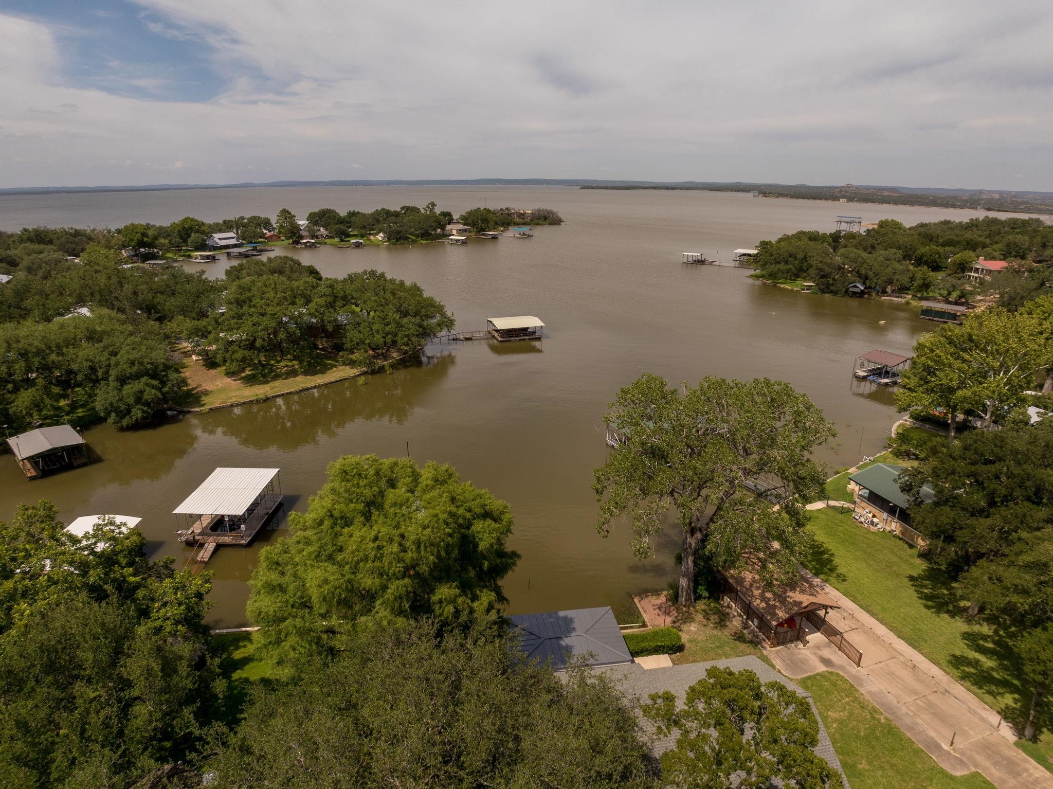 214 Island Lodges Dr