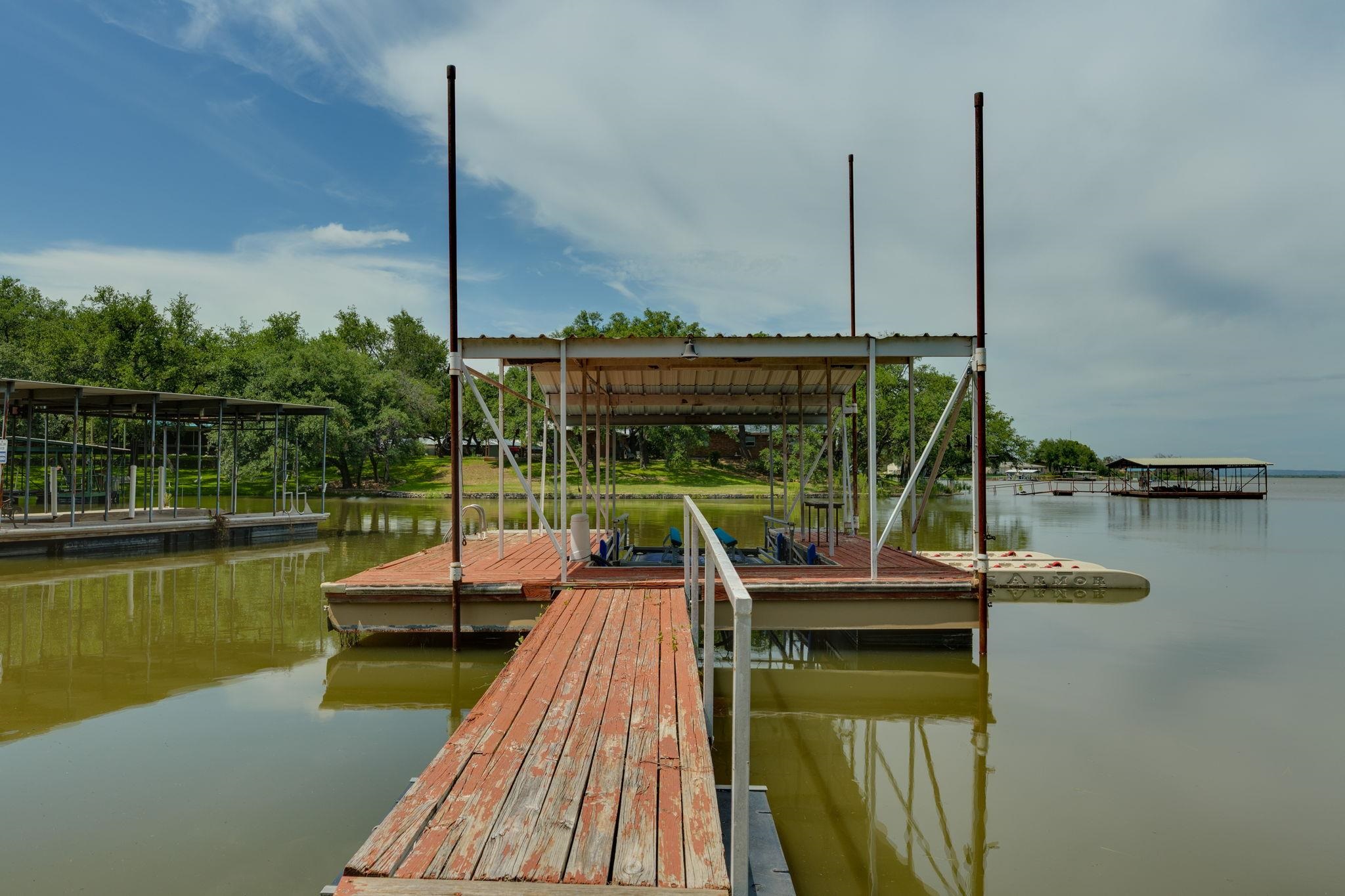 214 Island Lodges Dr