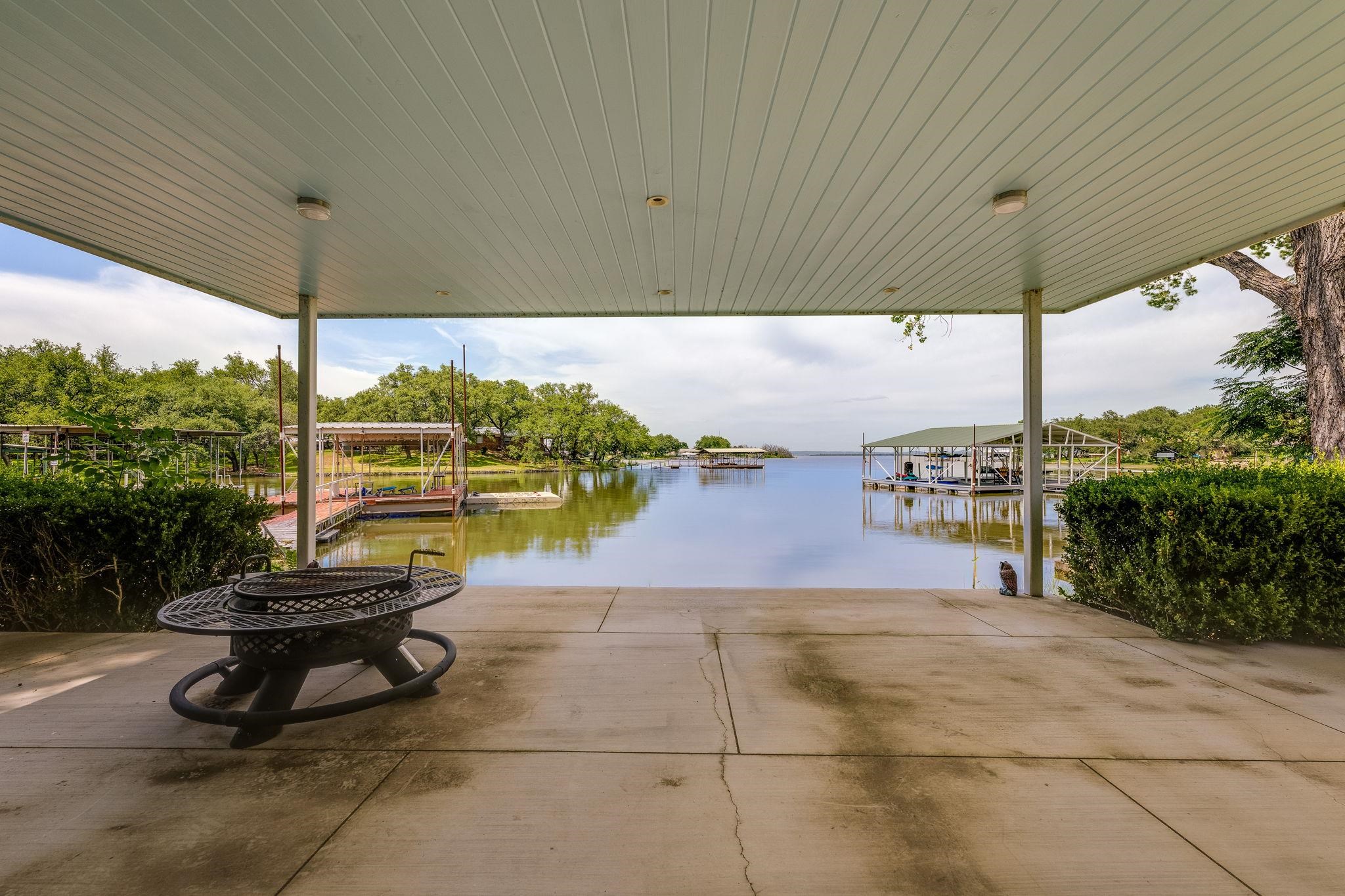 214 Island Lodges Dr
