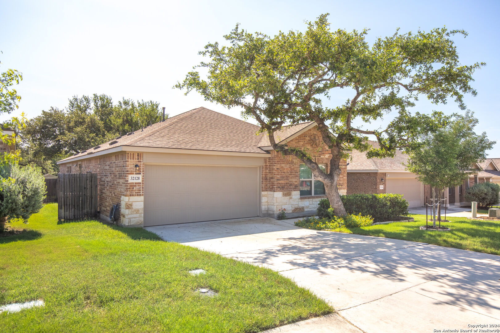 32128 Camellia Bend