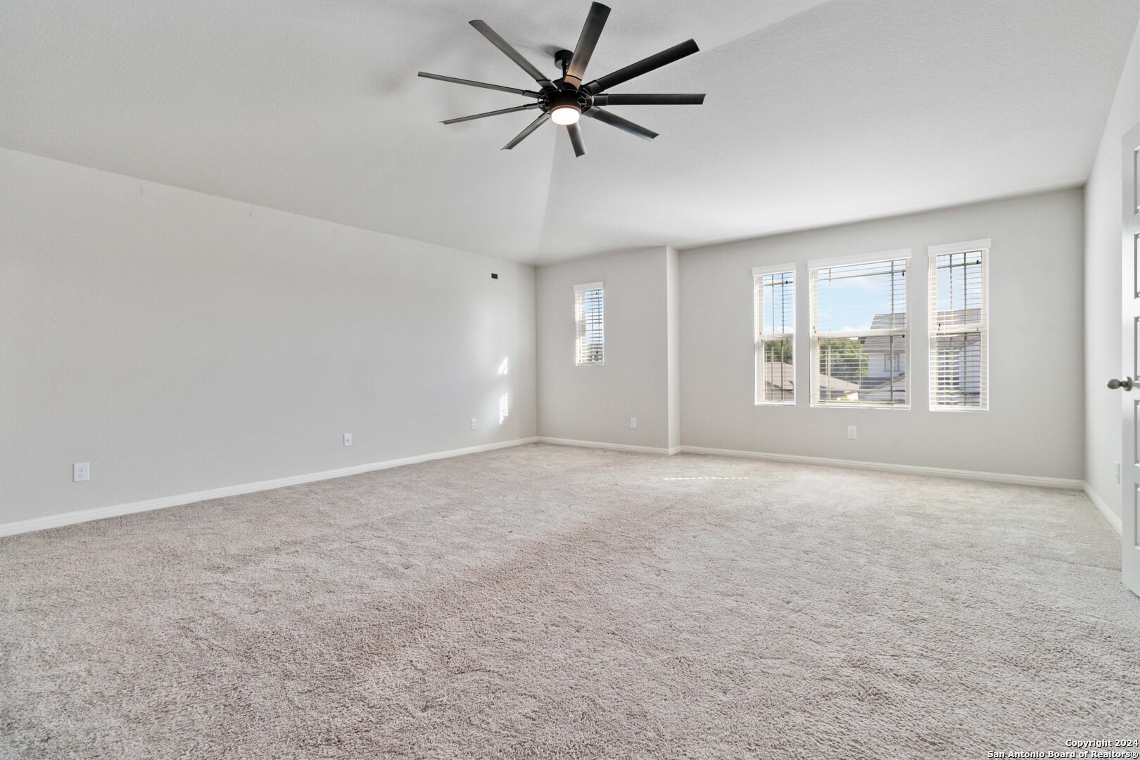 11679 TRIBUTE OAKS