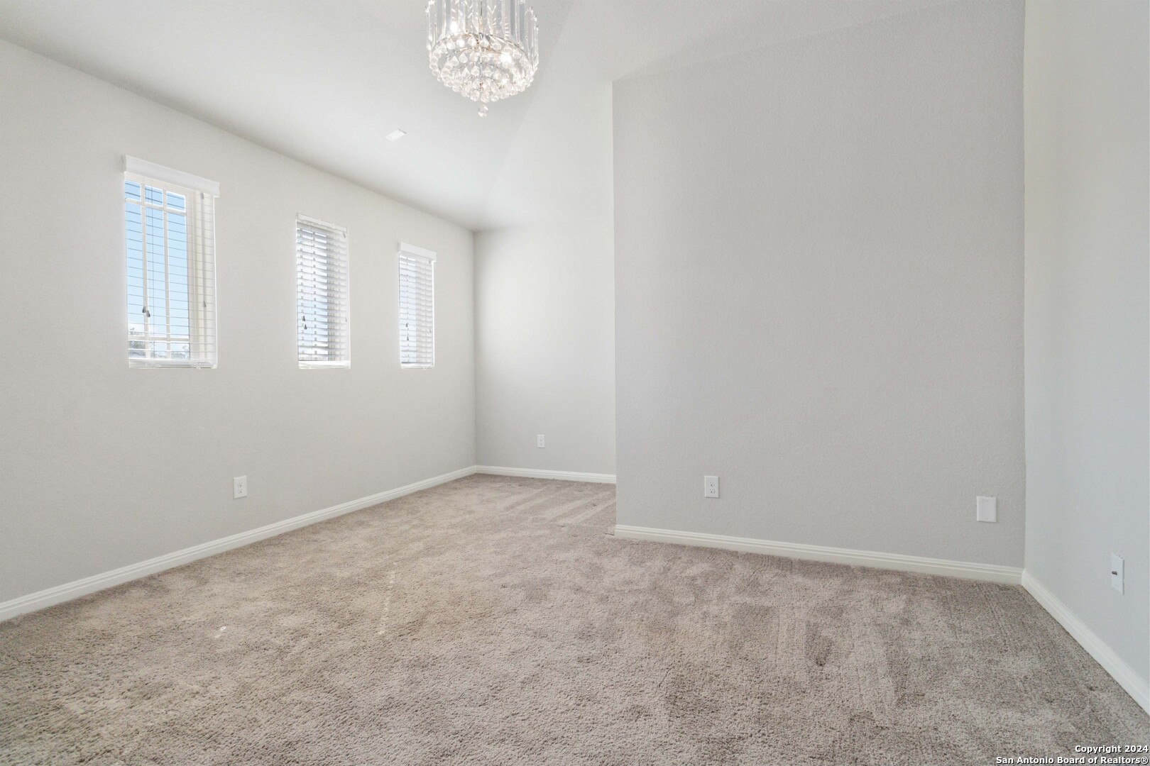 11679 TRIBUTE OAKS