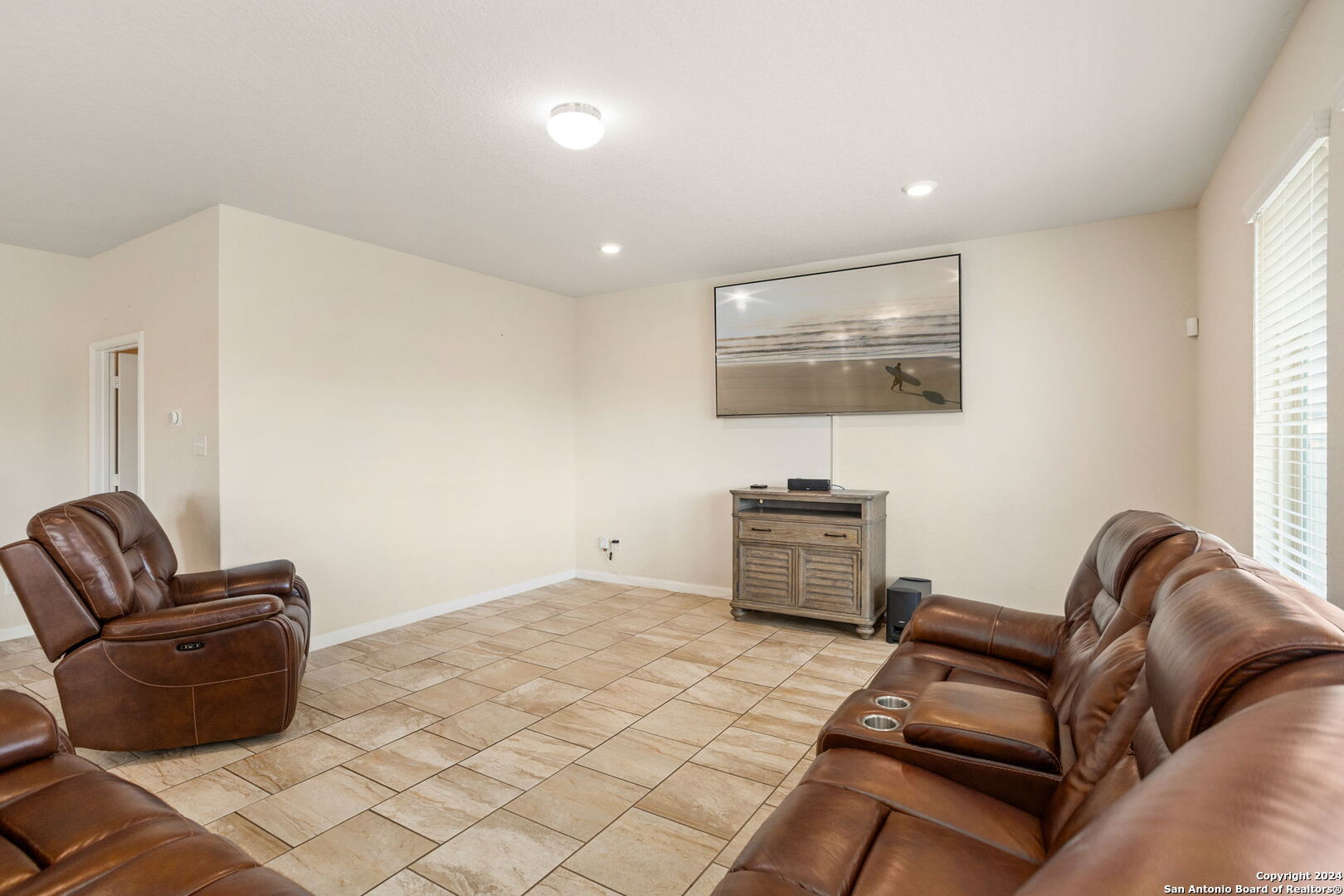 8027 CHASEMONT CT