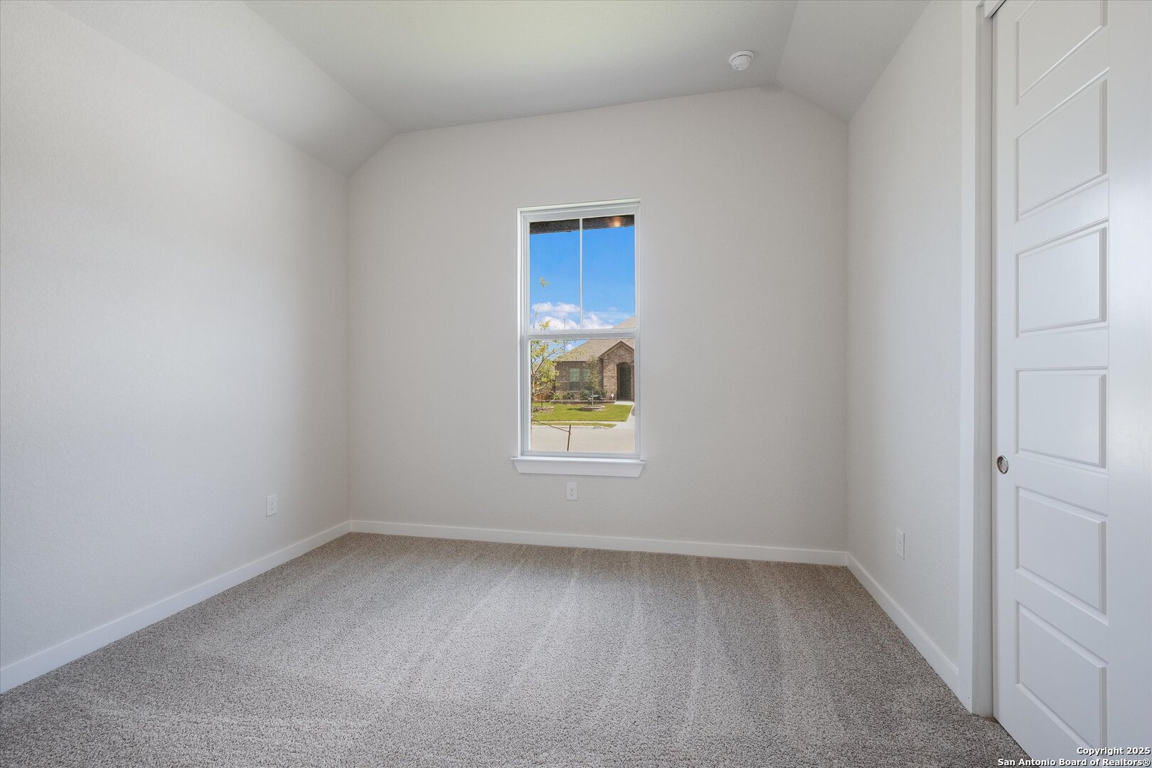 453 Foxtail Valley