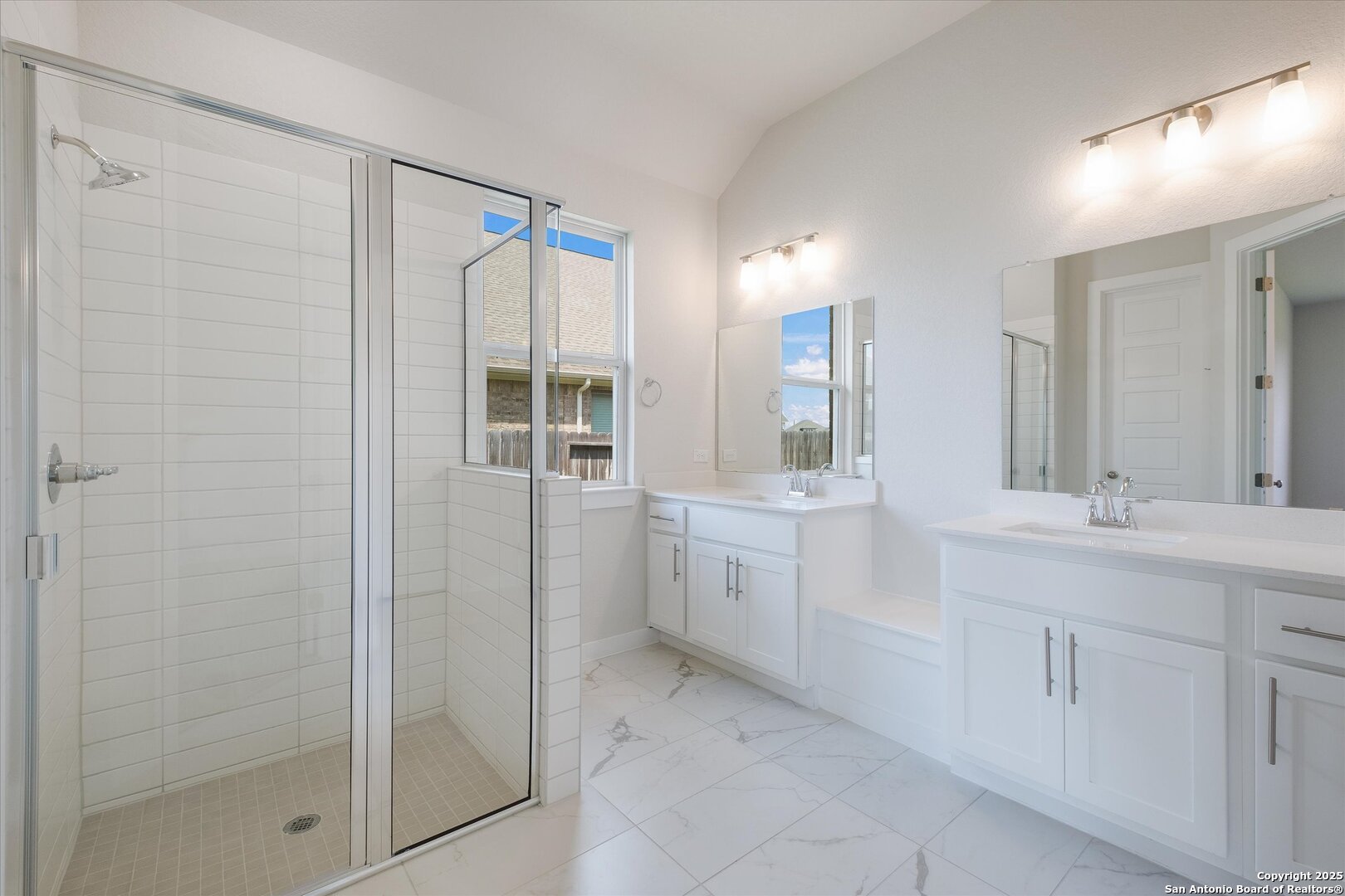 453 Foxtail Valley