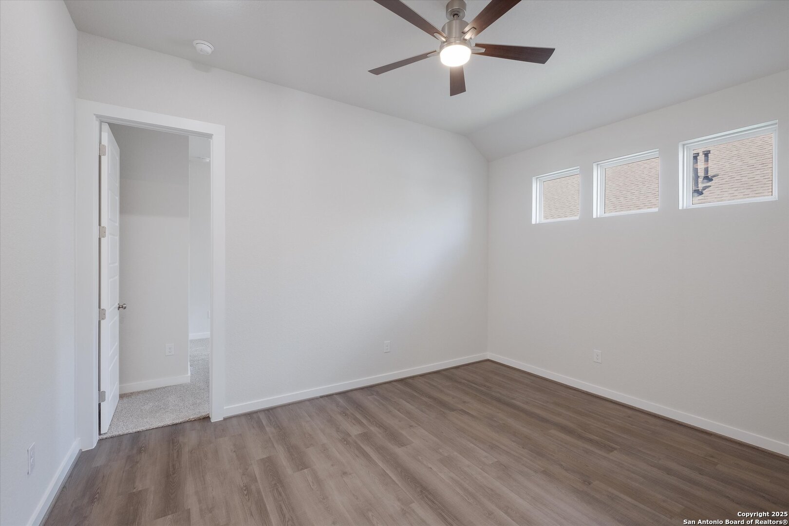 453 Foxtail Valley