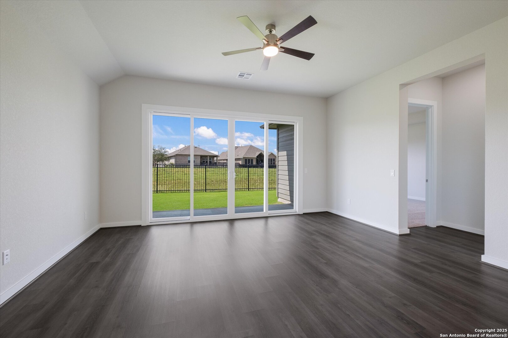 453 Foxtail Valley