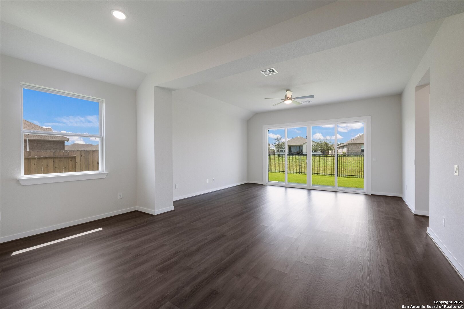 453 Foxtail Valley