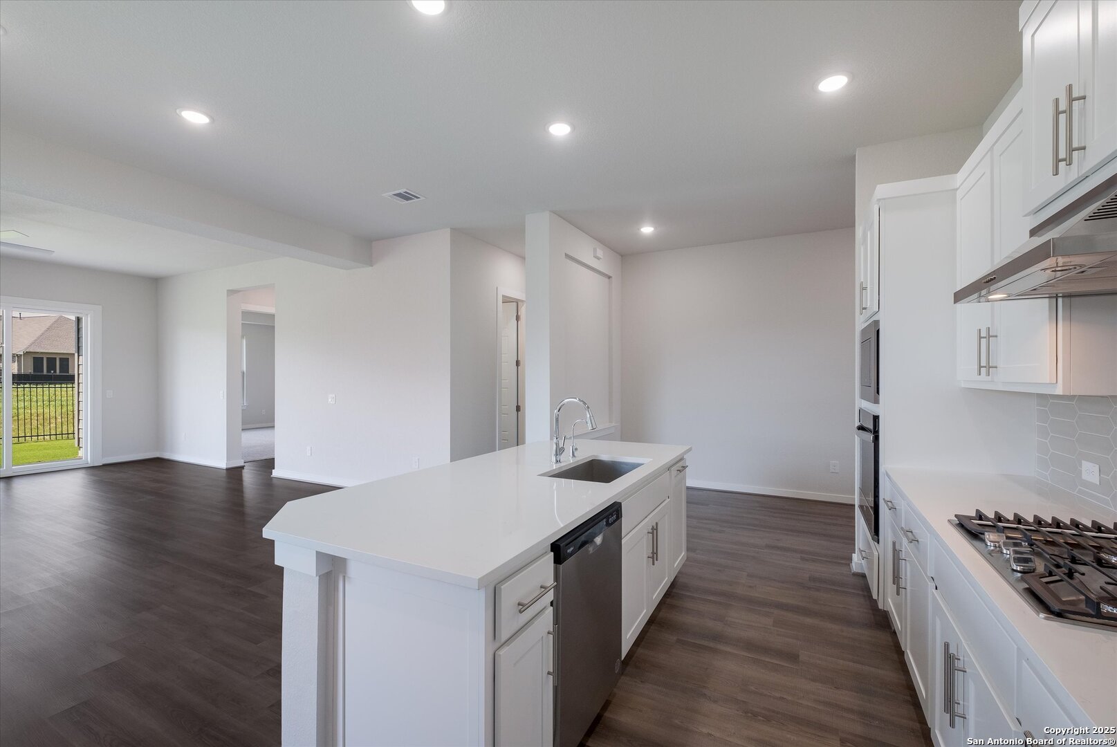 453 Foxtail Valley