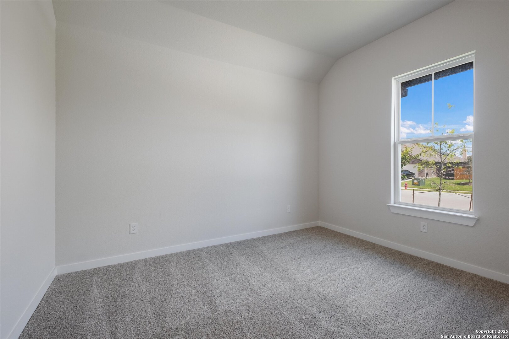 453 Foxtail Valley