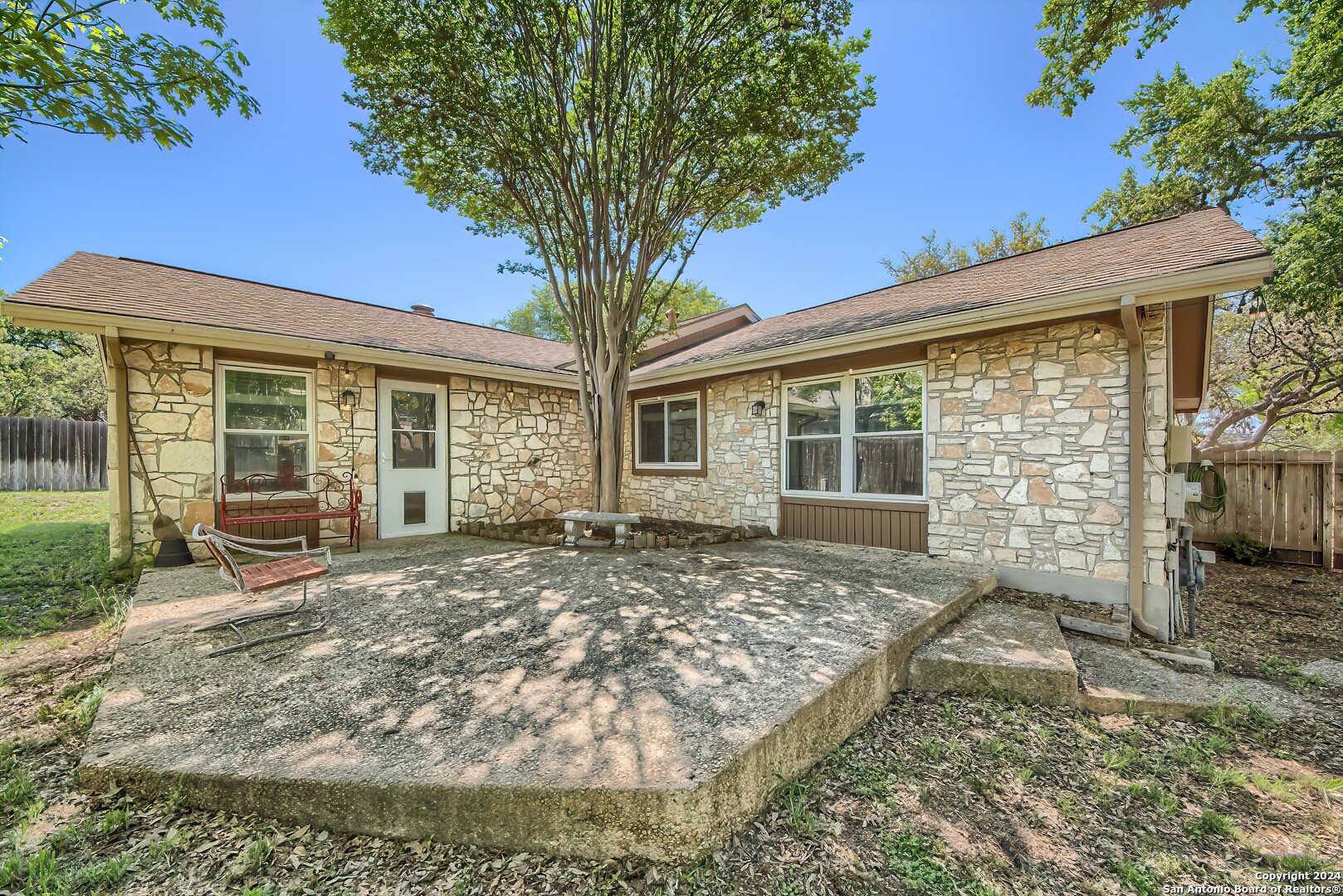 4419 BLACK HICKORY WOODS ST
