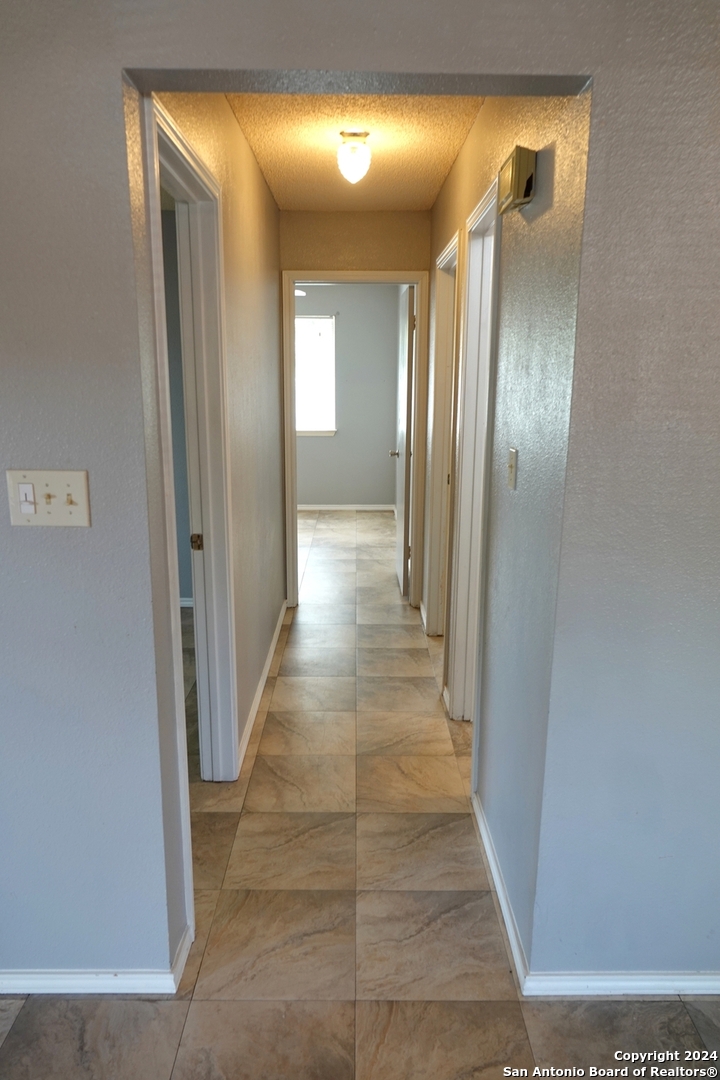 6418 Ridgehurst