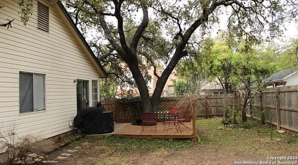 6418 Ridgehurst