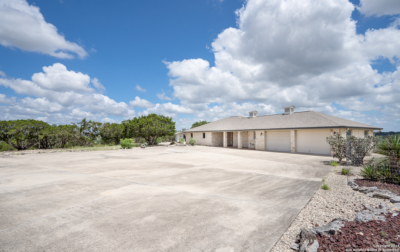 170 LIMESTONE RDG