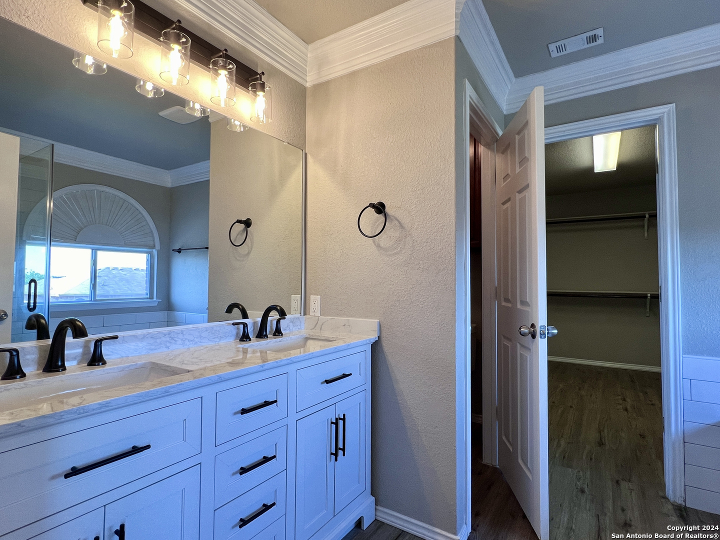 8022 Sheppard Knoll