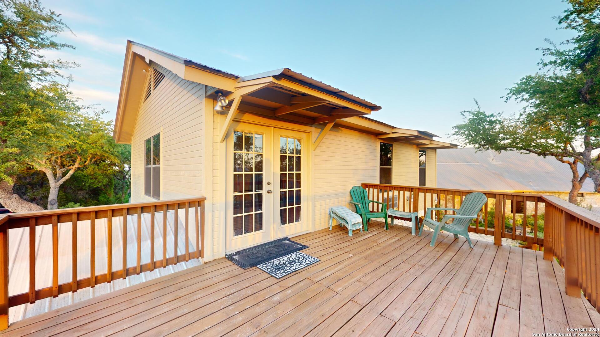 1092 COUNTRY PIKE