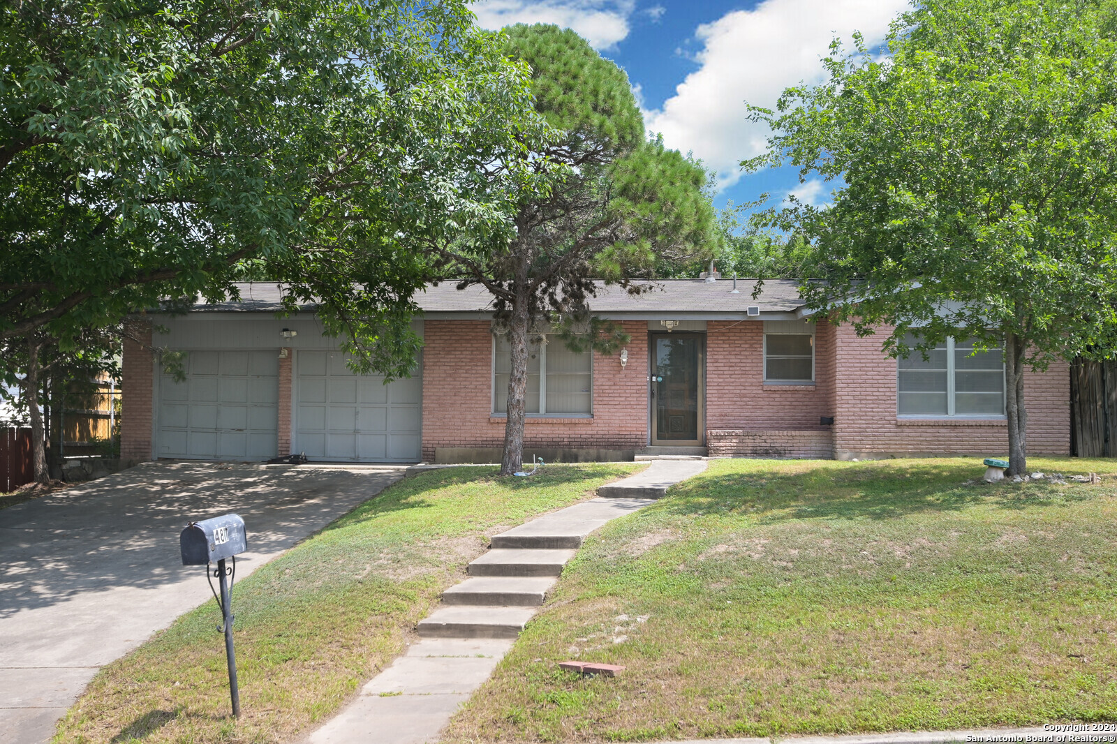 4811 Lyceum Dr