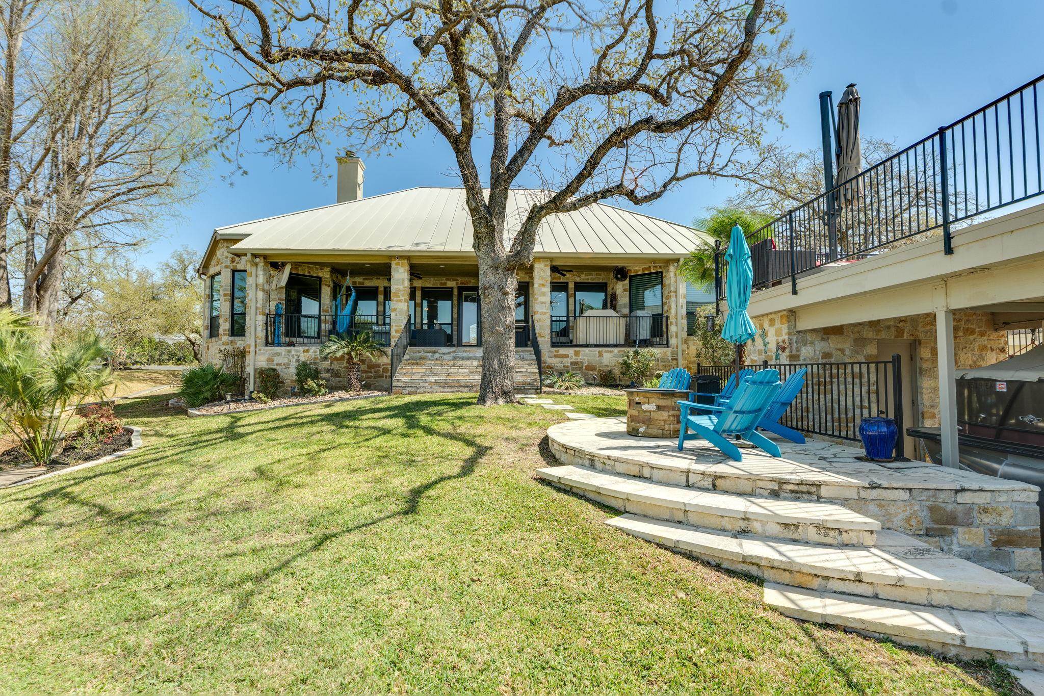 3012 Driftwood Ln Lane