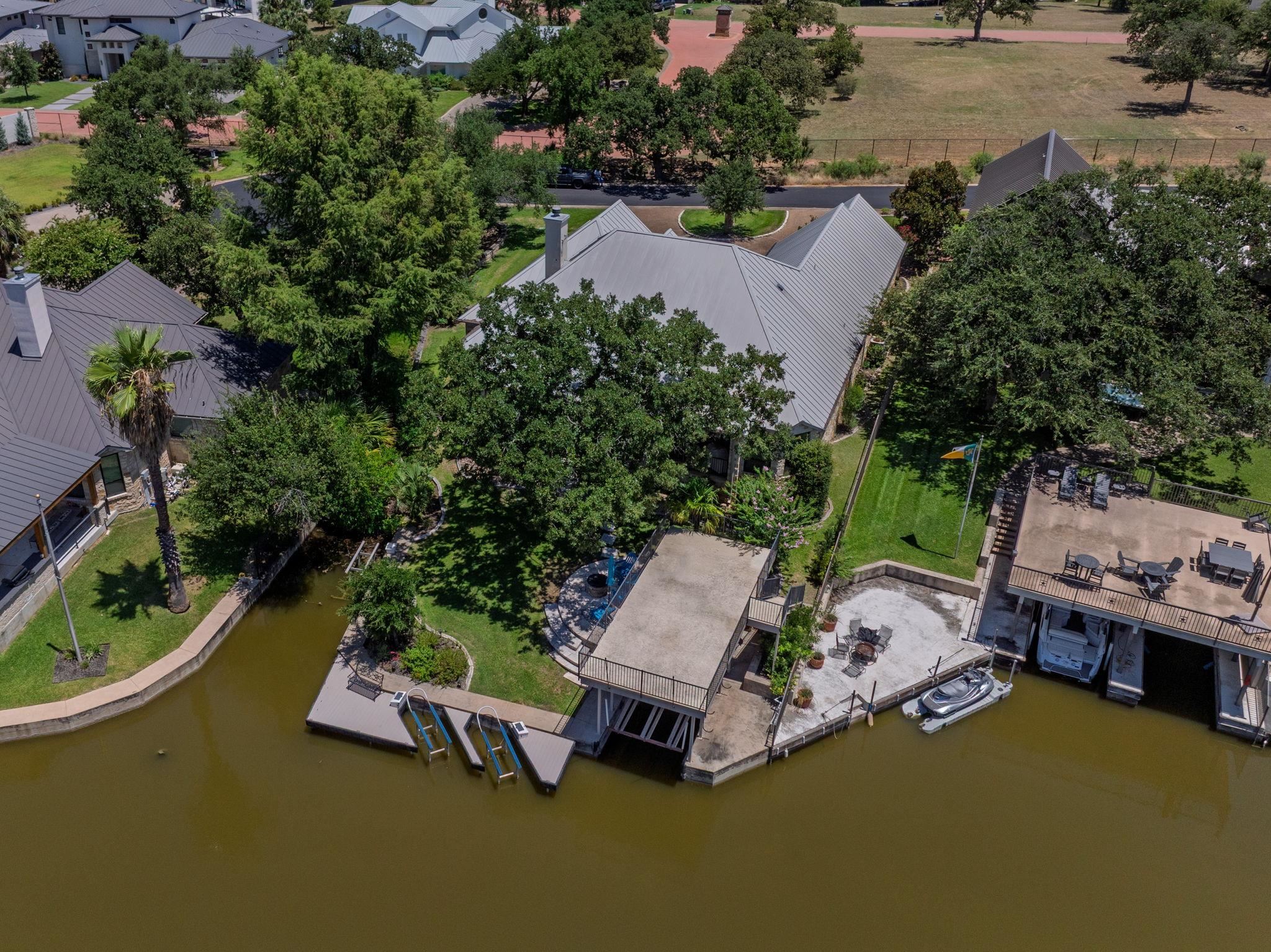 3012 Driftwood Ln Lane