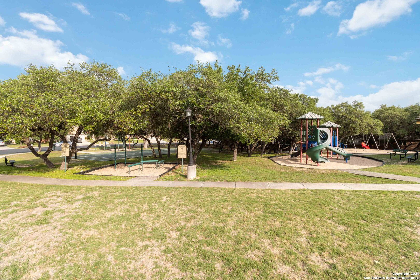 3218 FONTENAY PARK