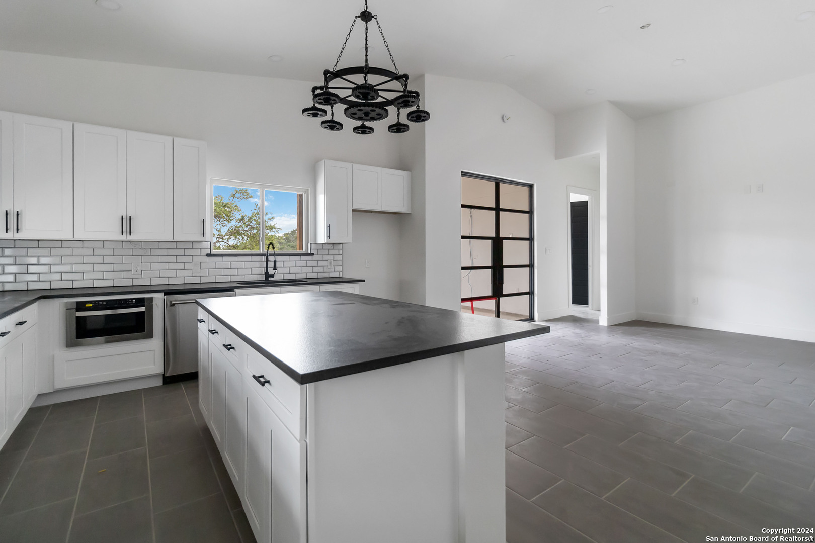 521 Primrose Path