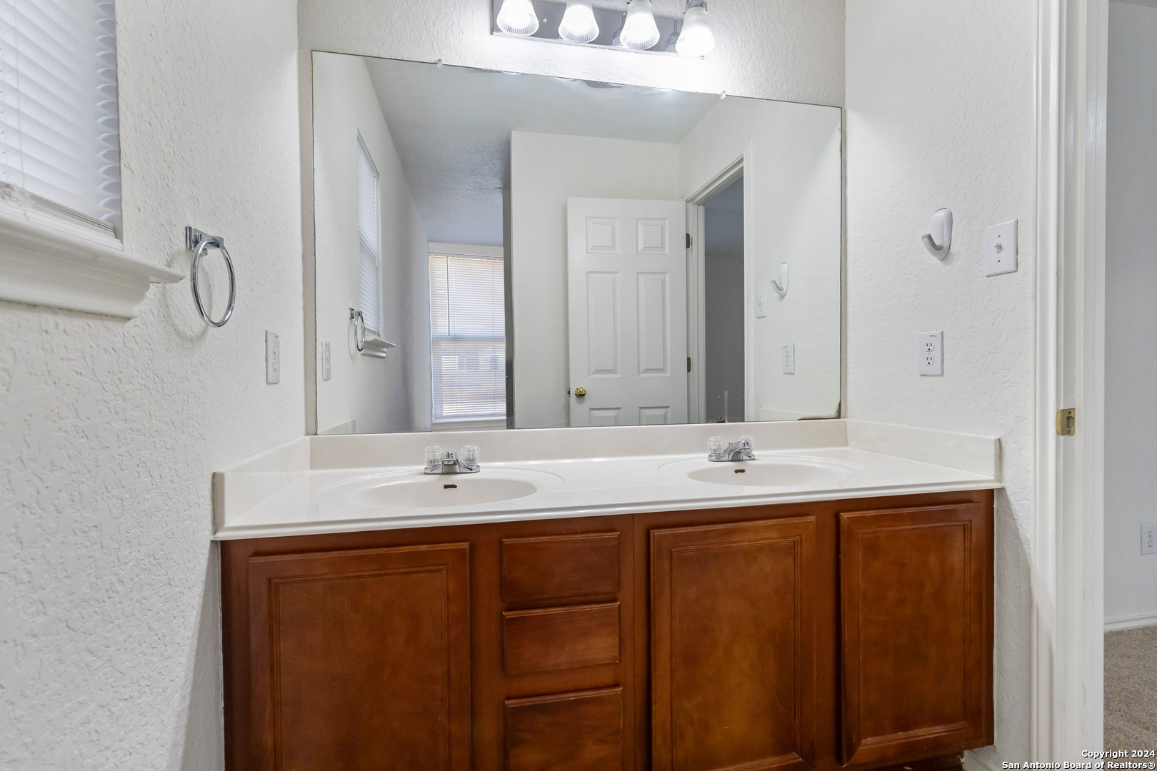 3903 Whisper View Dr