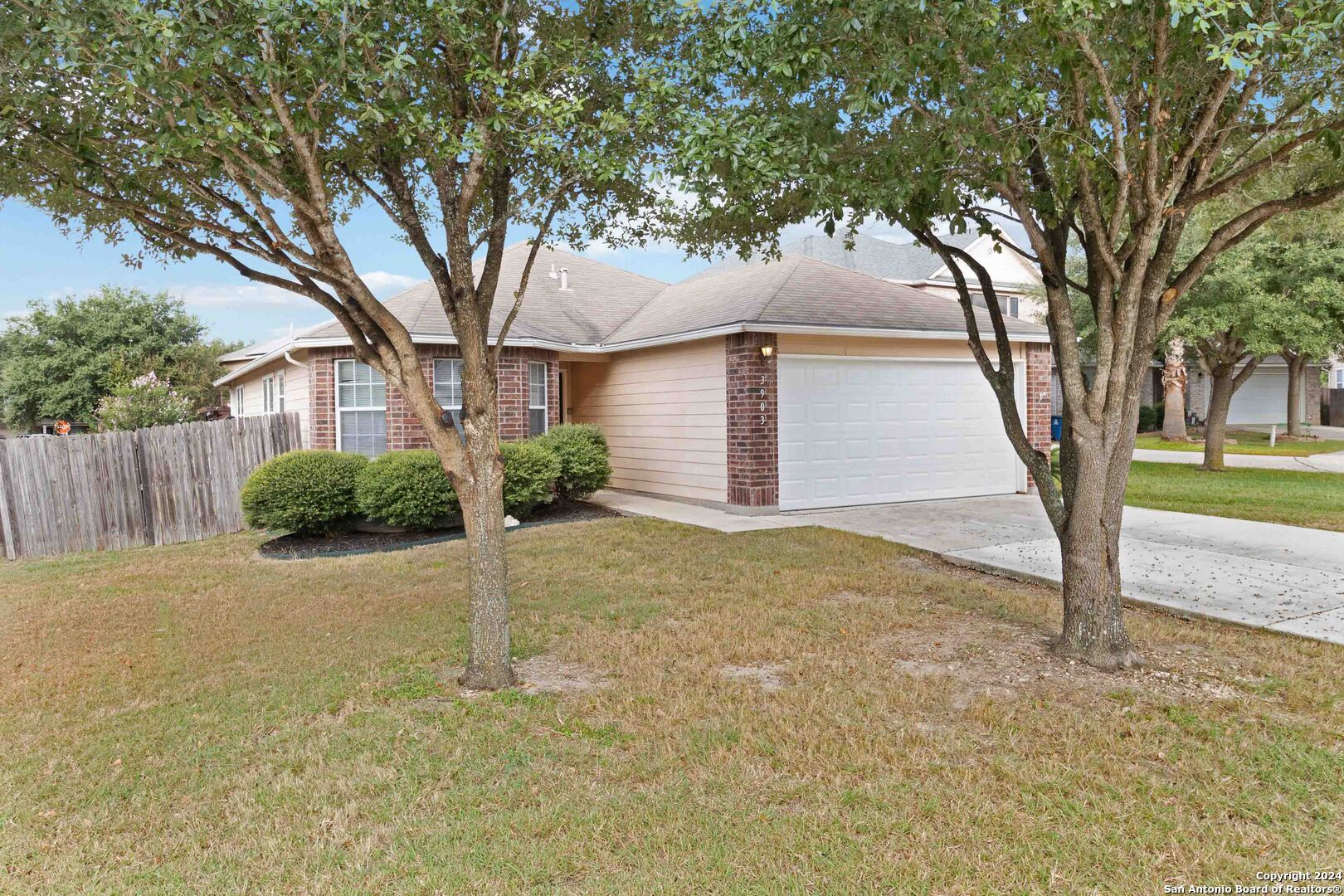 3903 Whisper View Dr