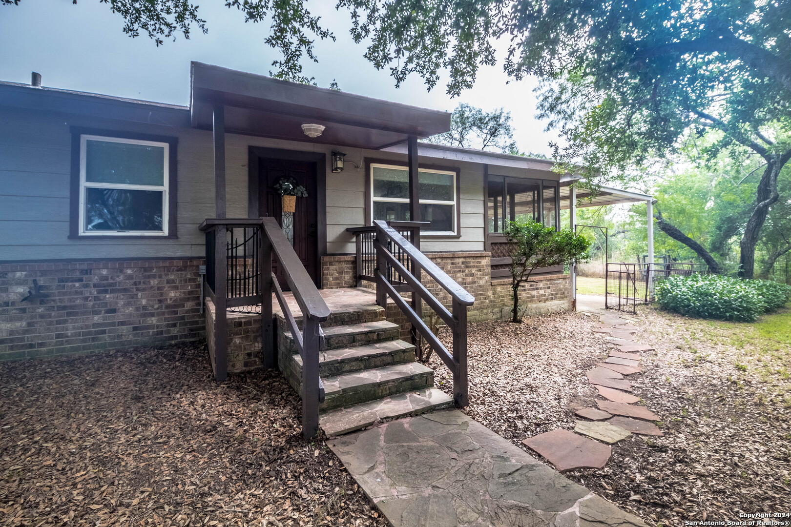 7820 TRIPLE OAKS DR