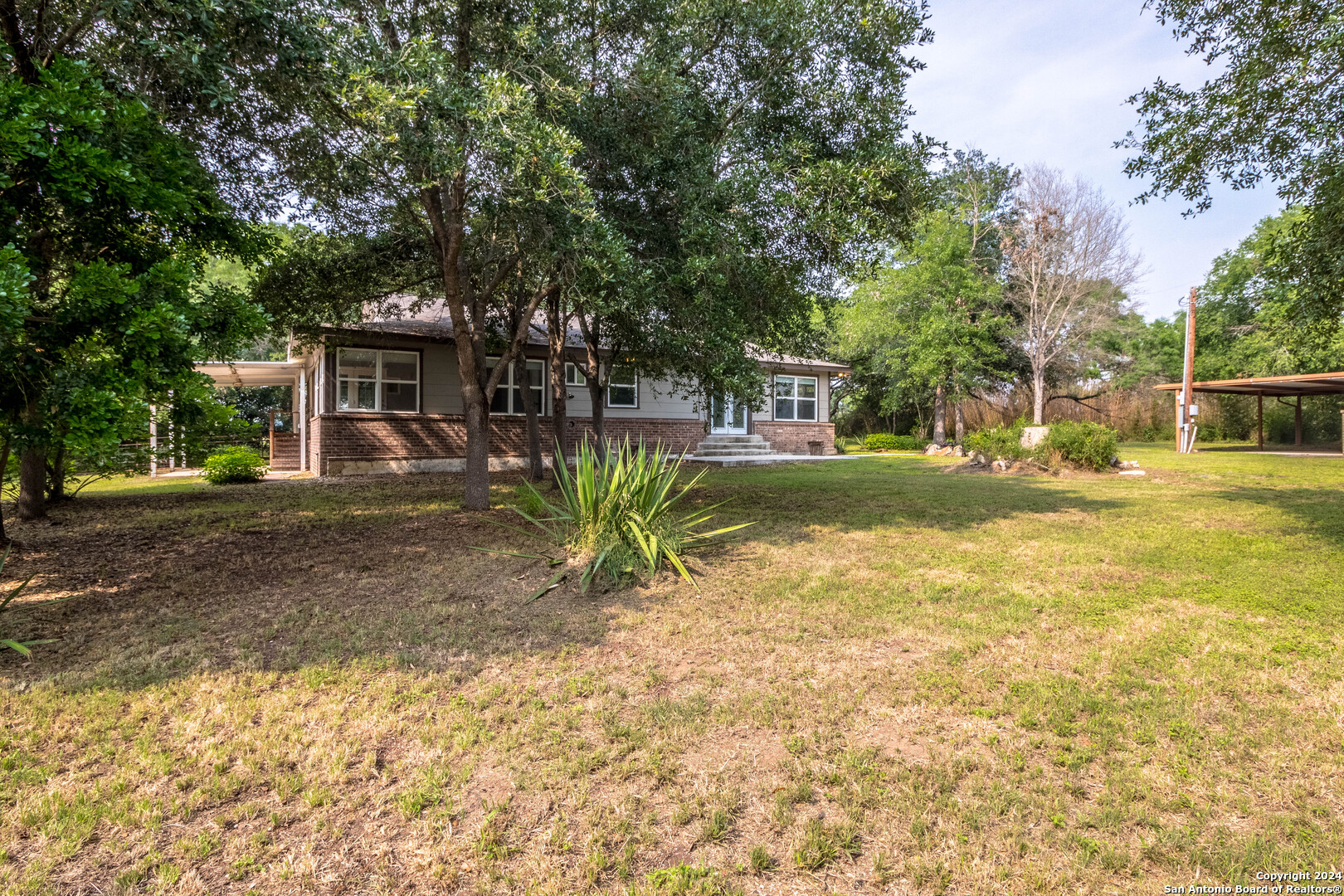 7820 TRIPLE OAKS DR