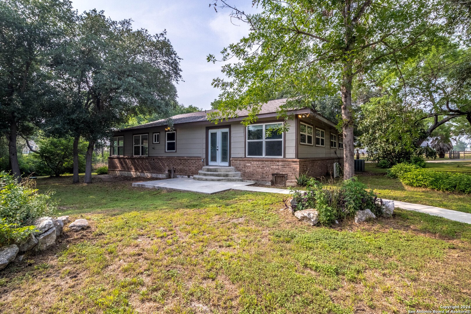 7820 TRIPLE OAKS DR
