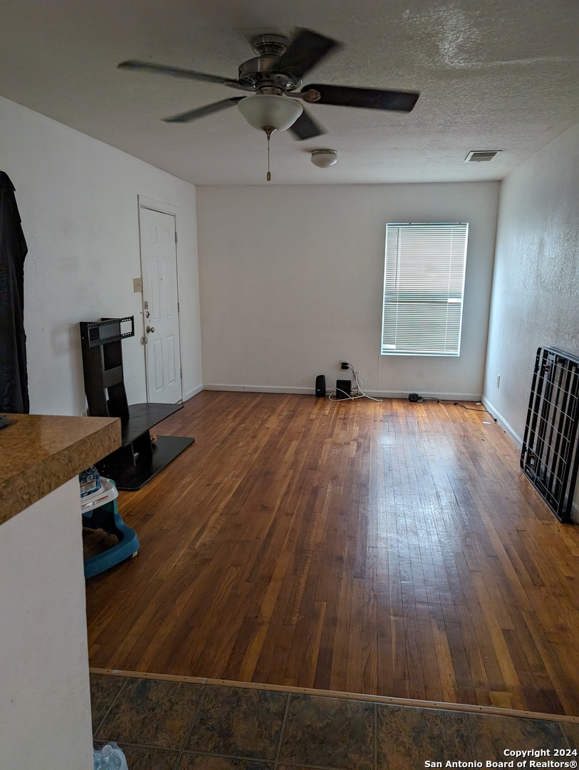 258 SUSSEX AVE