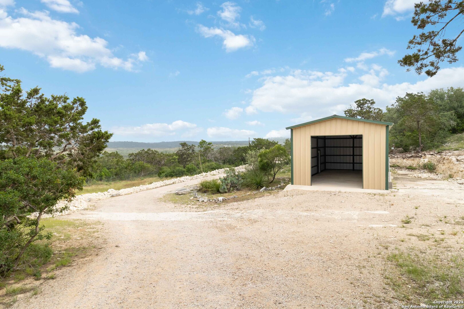 264 W COUNTY ROAD 2481