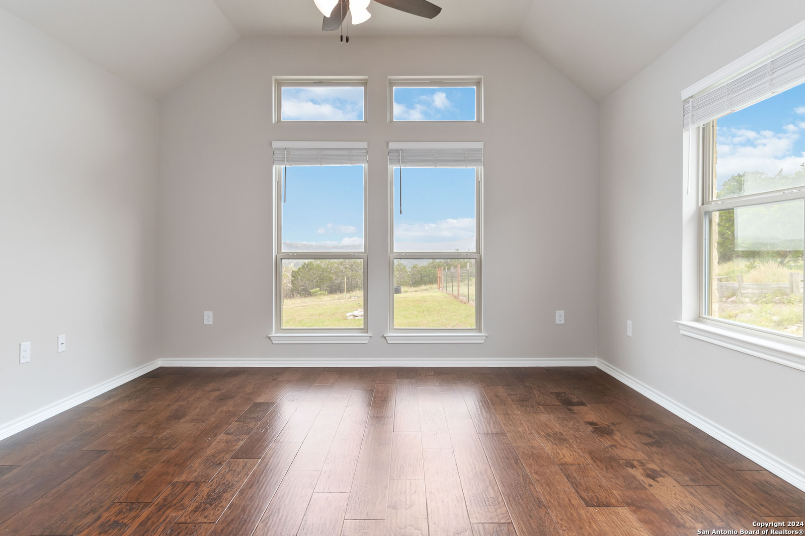264 W COUNTY ROAD 2481