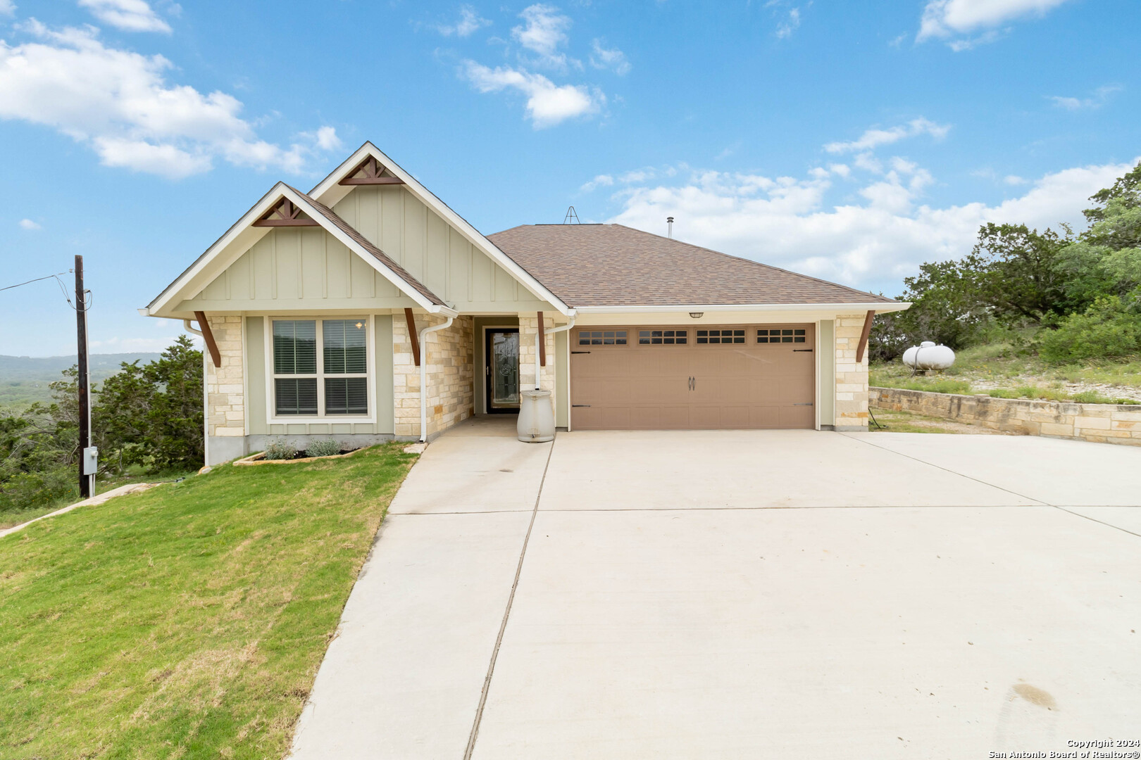 264 W COUNTY ROAD 2481