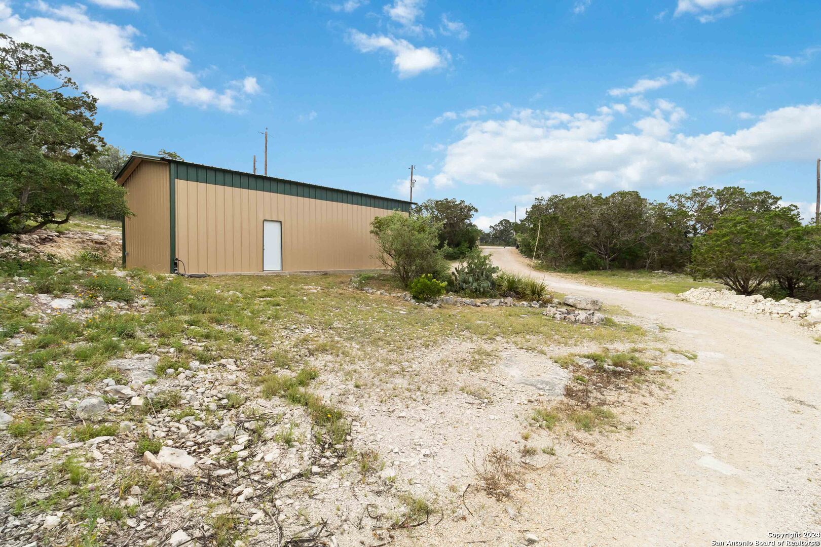 264 W COUNTY ROAD 2481