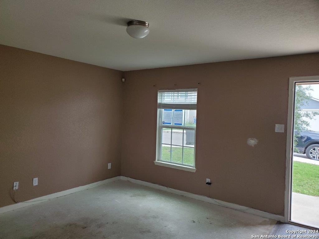 2915 LAVENDER MDW