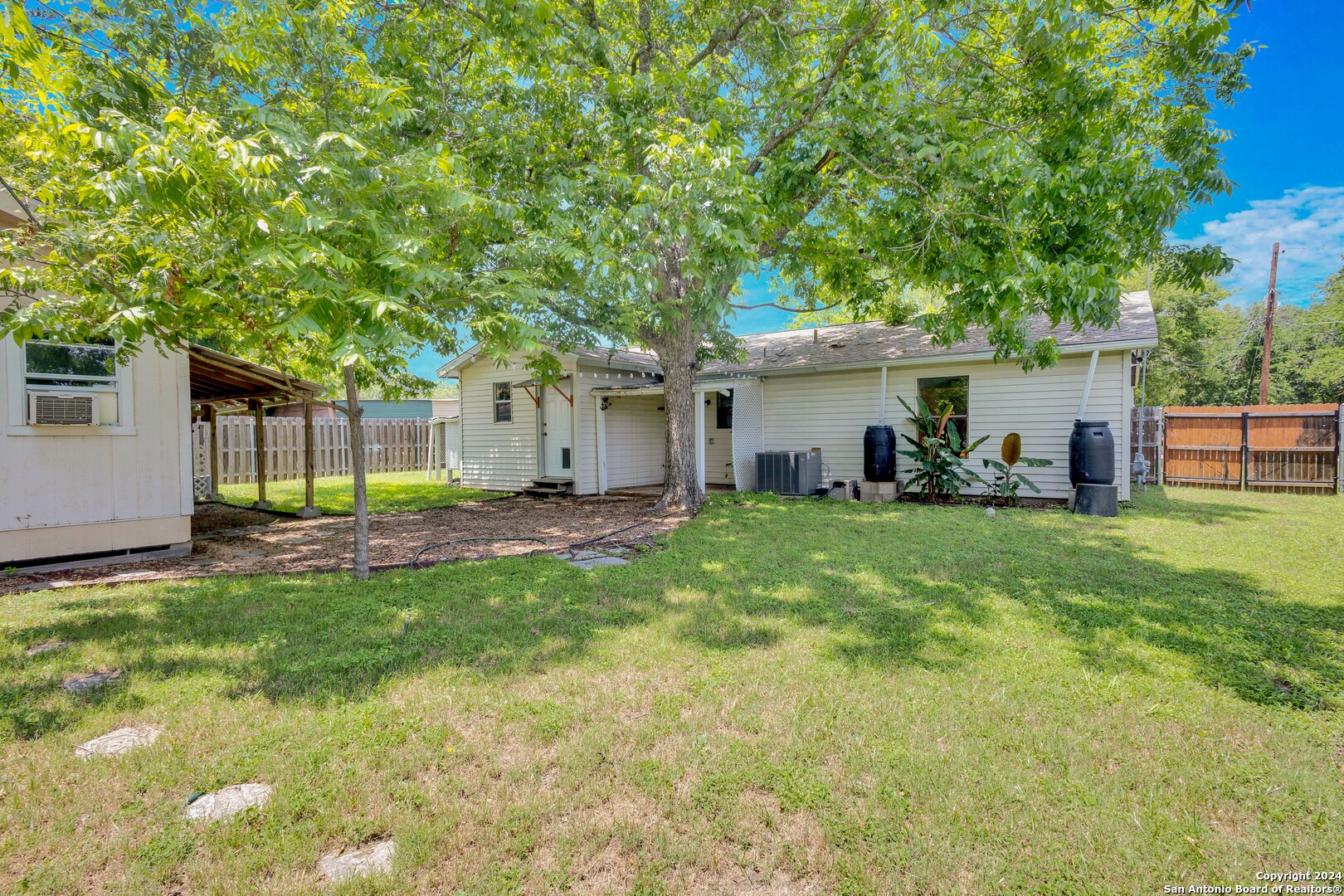 705 N Laurel Street