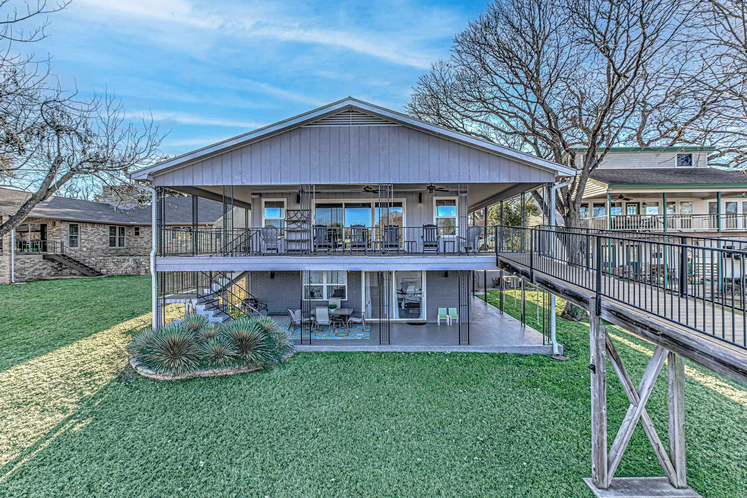 208 Riverside Drive