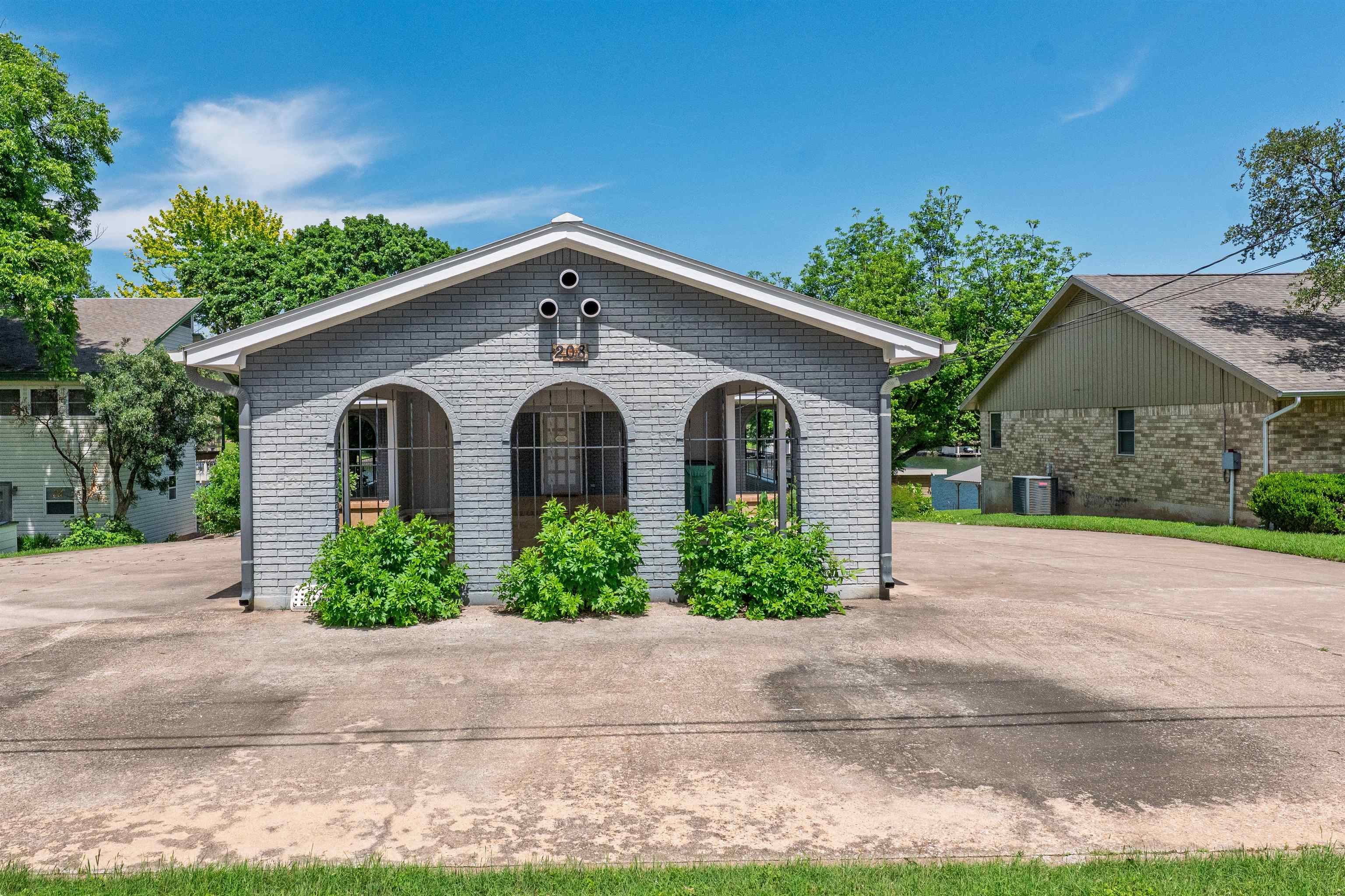 208 Riverside Drive