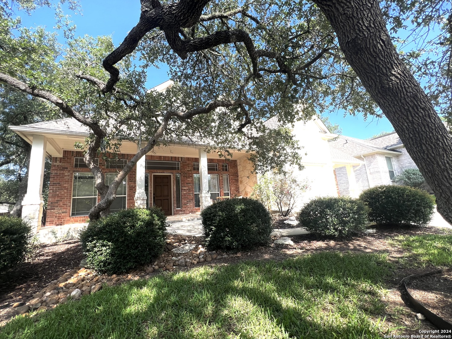 1527 Overlook Creek