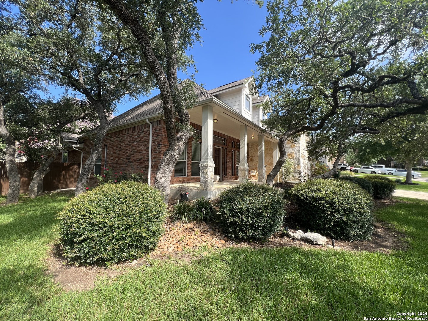 1527 Overlook Creek