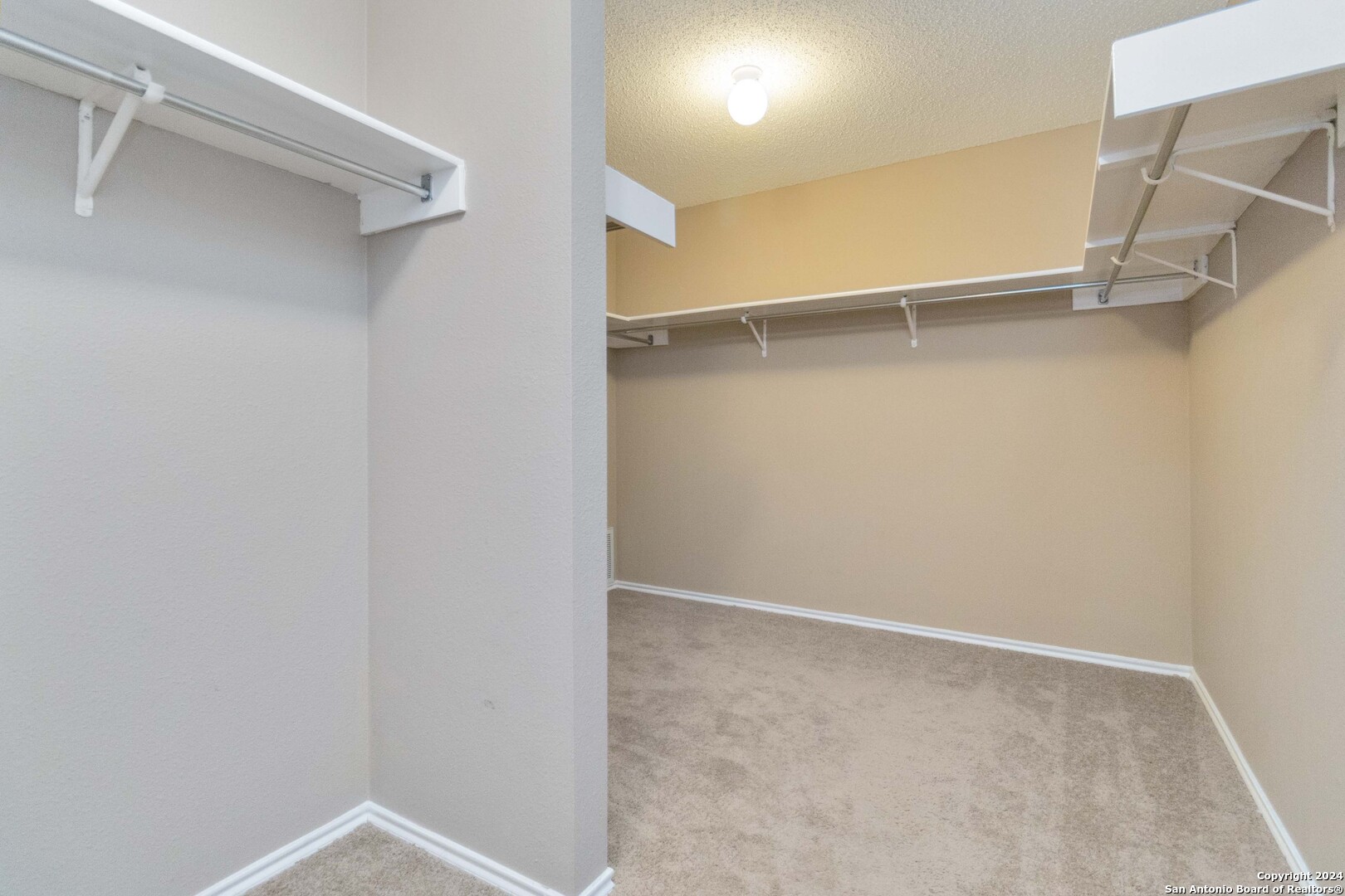 10210 Sandbrook Hill