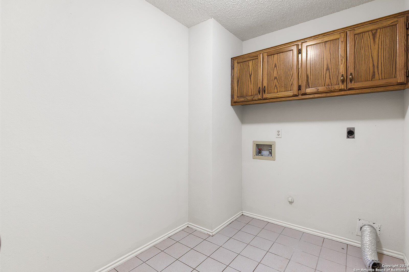 13738 OAK PEBBLE