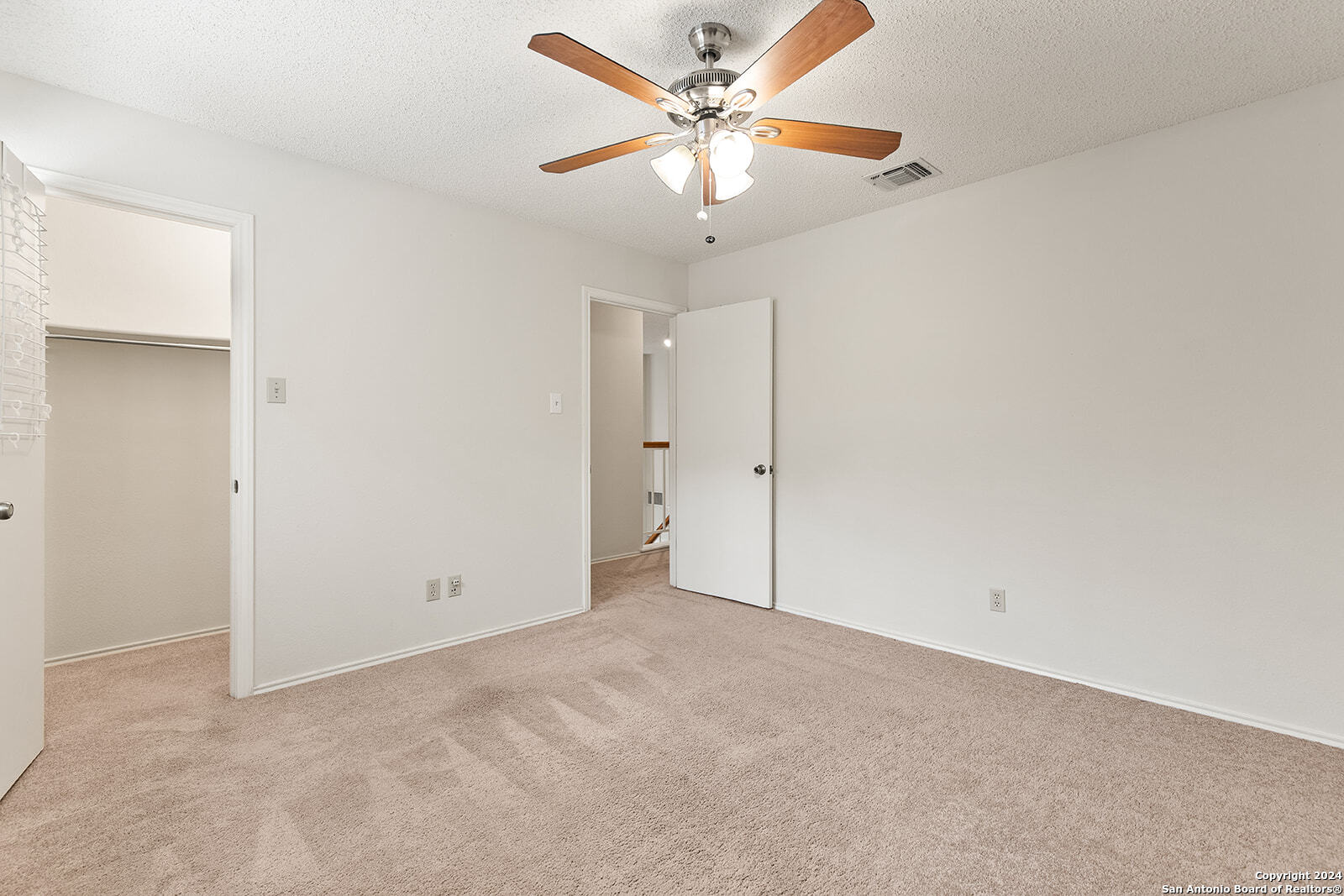 13738 OAK PEBBLE