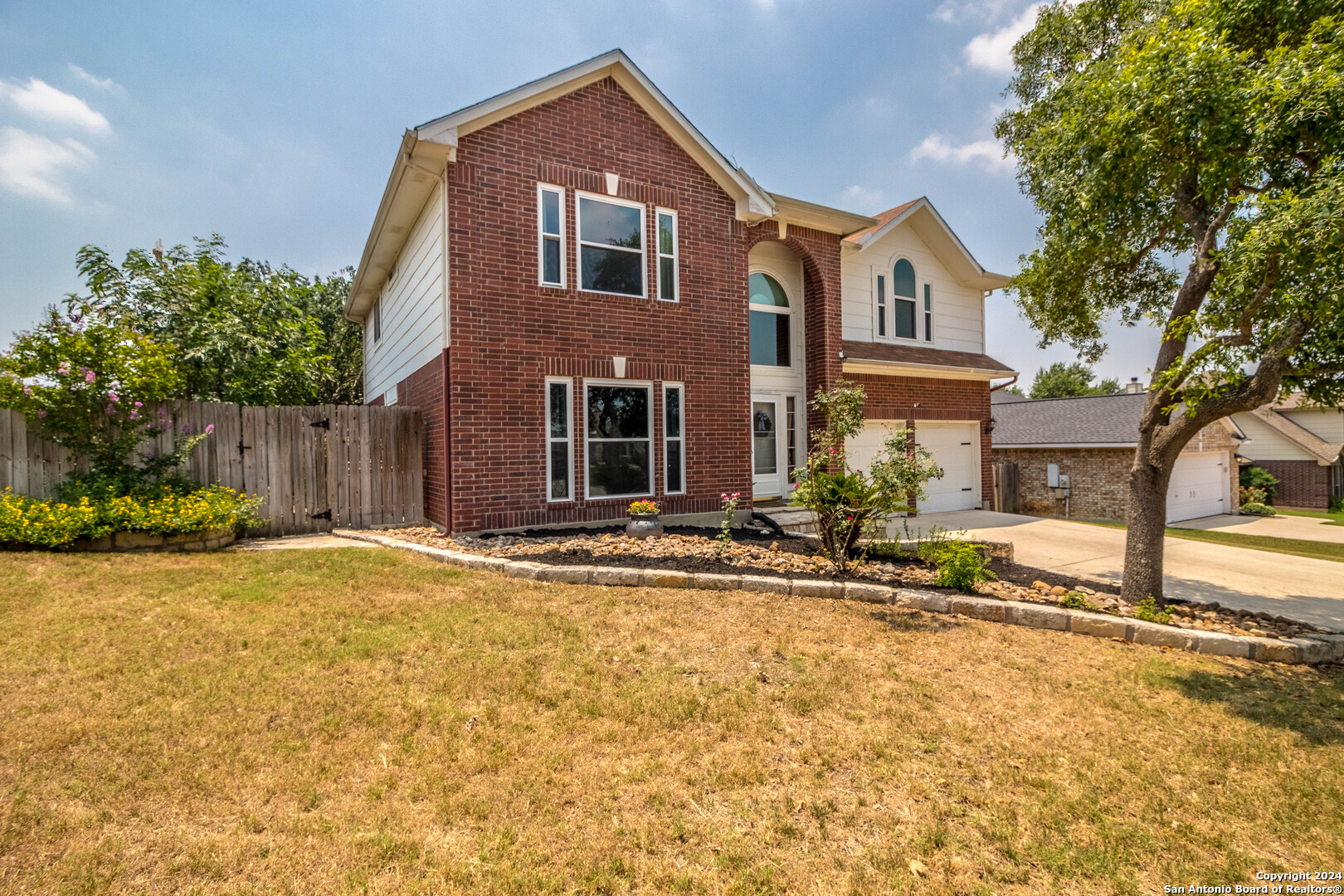 1128 Lauran Park Dr.