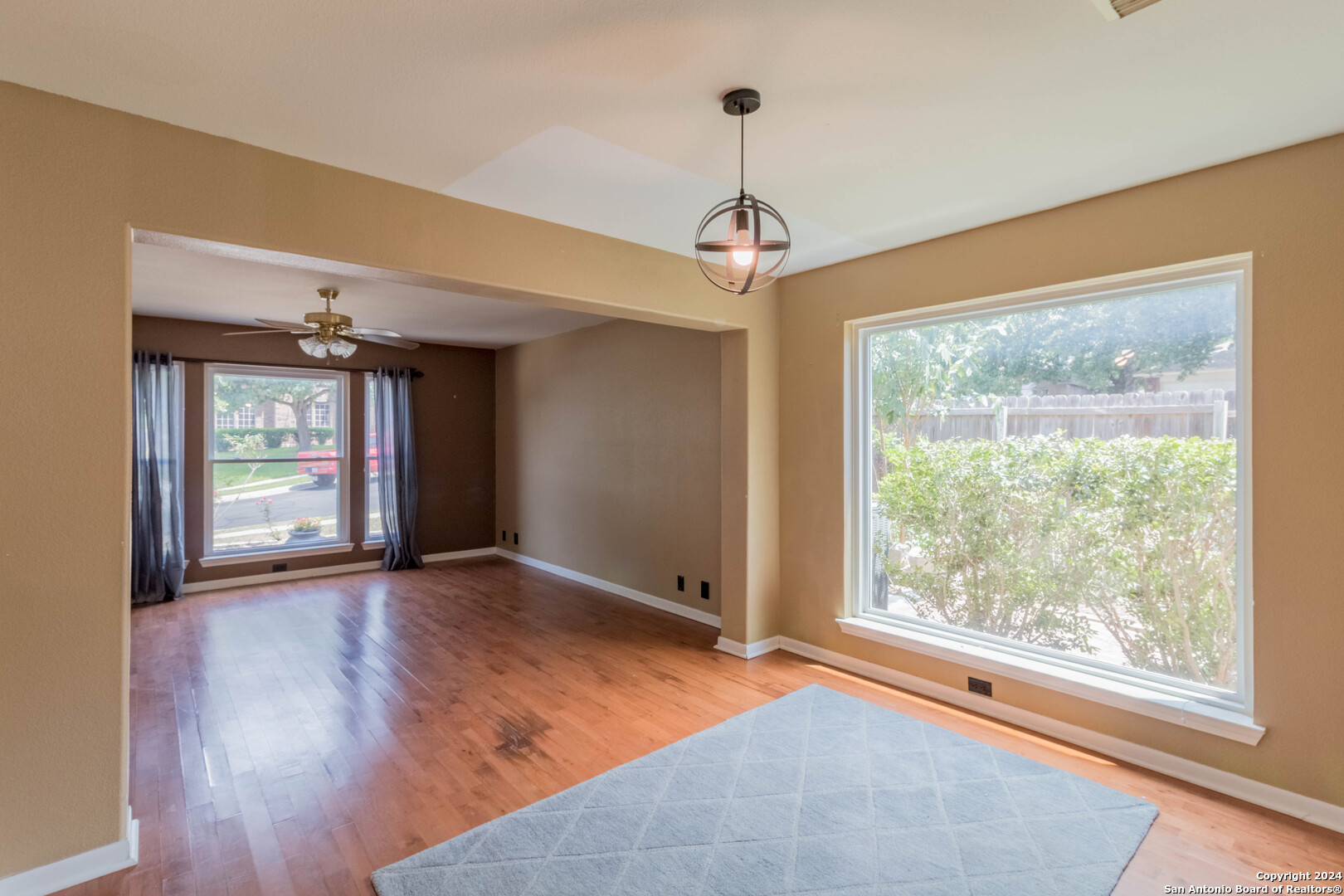 1128 Lauran Park Dr.